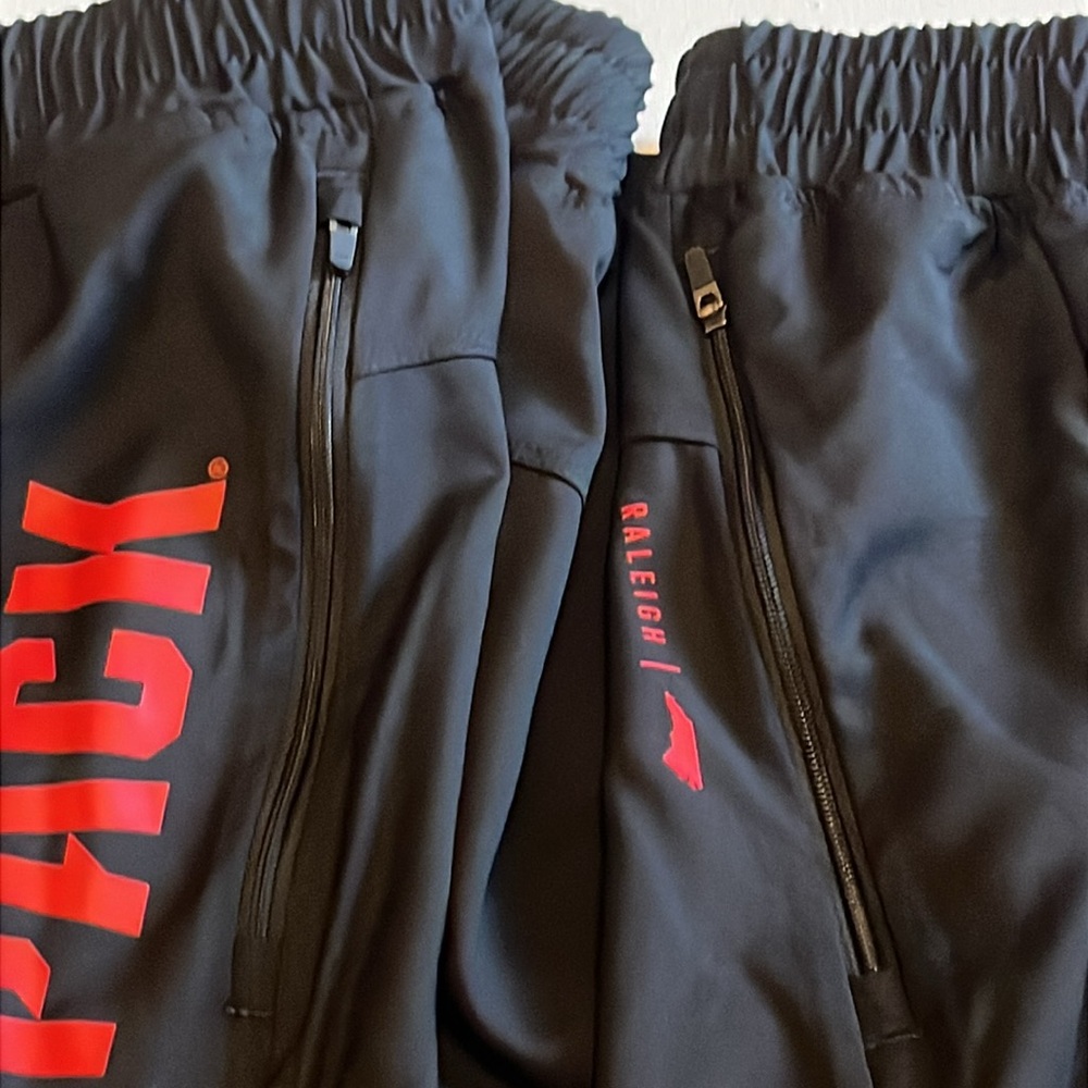 NC State Wolfpack Shorts Mens 3XL Black Red Adidas Aeroready zip Pockets $65 - Picture 11 of 13